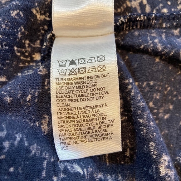 Lucky Brand Women's Floral Paisley Blue&White Pullover Border Print, Size 1X - Picture 9 of 10